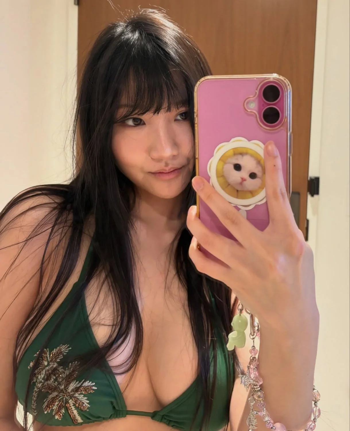 Chink Streamer Ariasaki and her Tits image 5