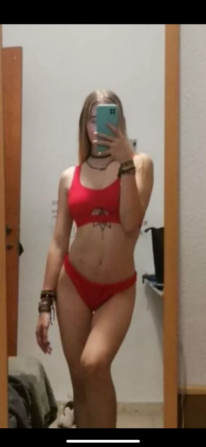 Ana 20yo gf exposed kik sendgfs22 to add your girl image 11