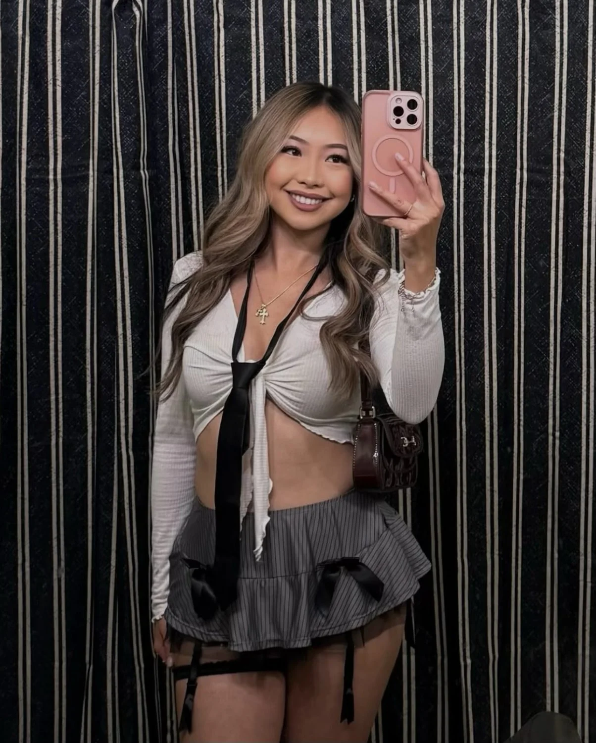 abg office slut image 2