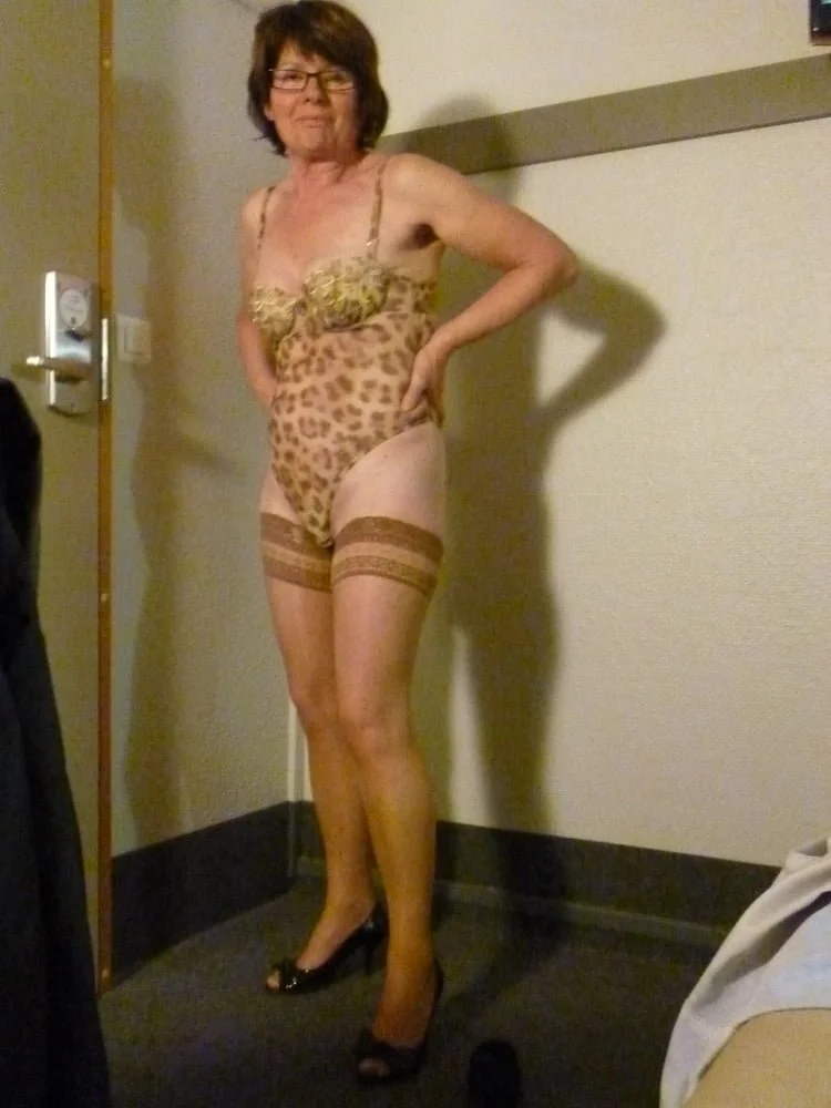 Claudie in lingerie image 2