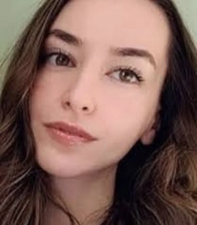 Sexy bitch Nina main image