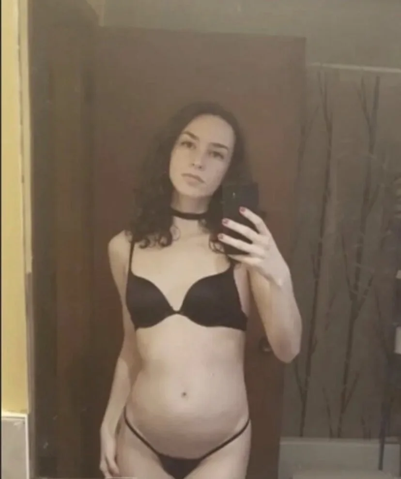 Sexy bitch Nina image 2