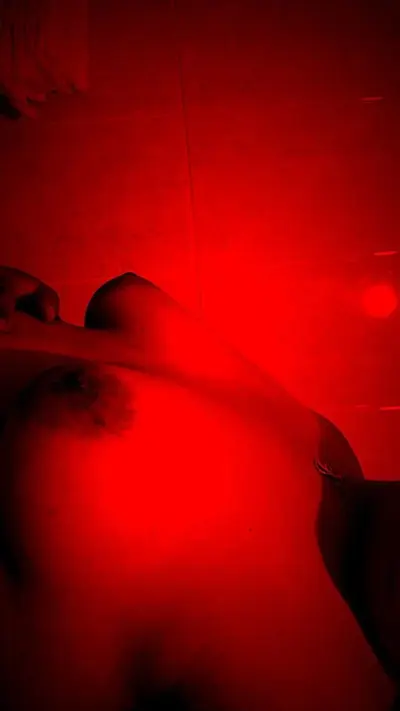 tetona putita ama la verga cover image