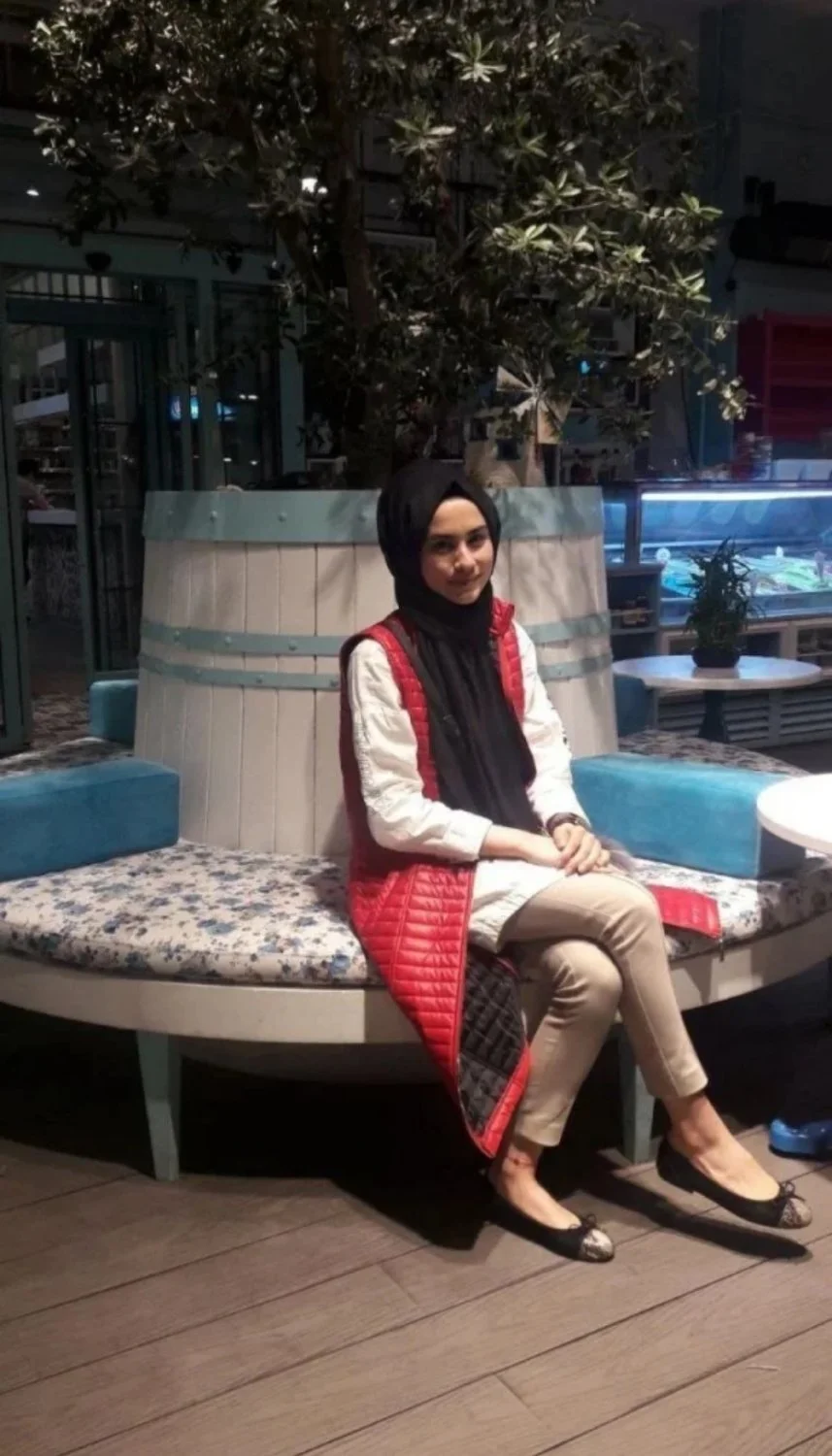 Nude exposure of a horny Muslim girl image 17