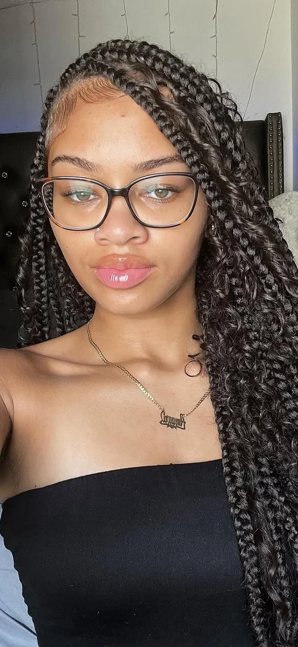 Nutty lightskin with dsl and nutty butt built like she can take dick🤤 main image