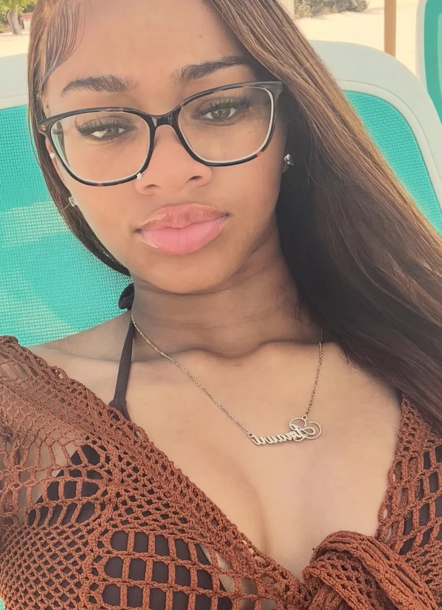 Nutty lightskin with dsl and nutty butt built like she can take dick🤤 image 7