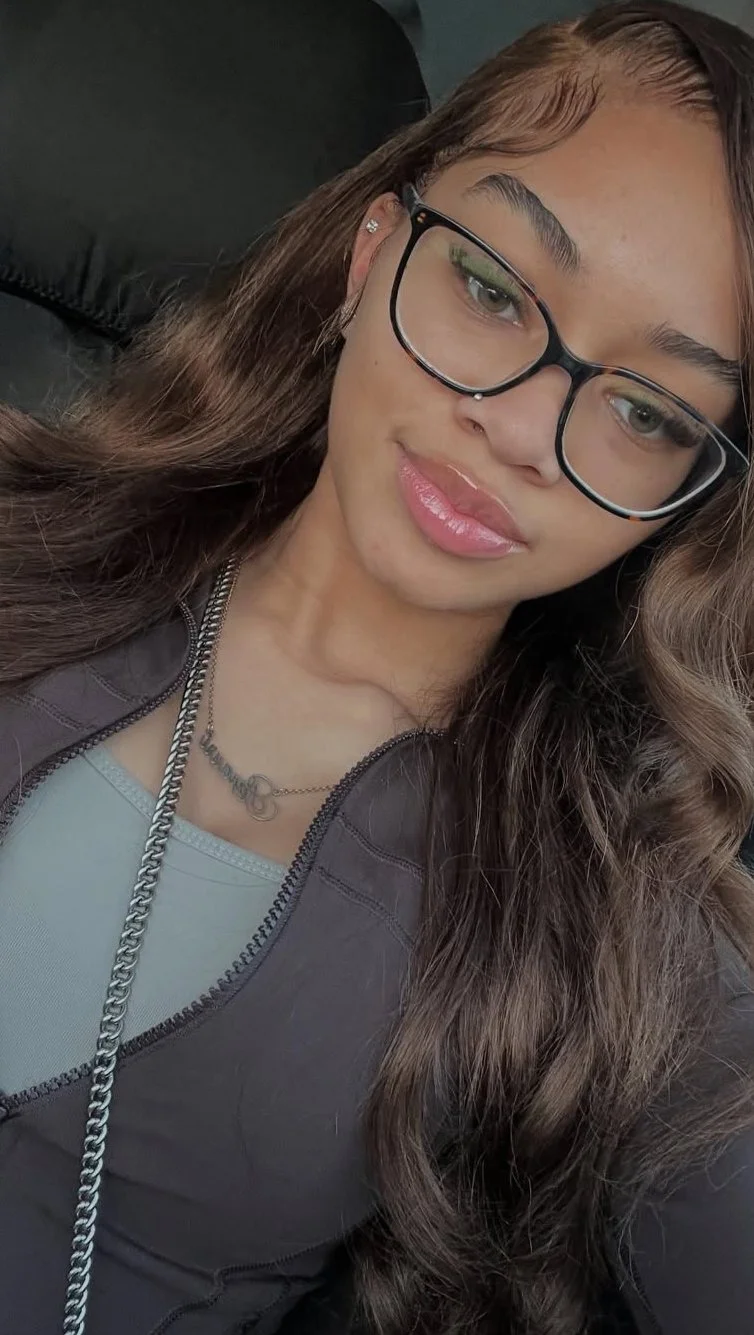 Nutty lightskin with dsl and nutty butt built like she can take dick🤤 image 9