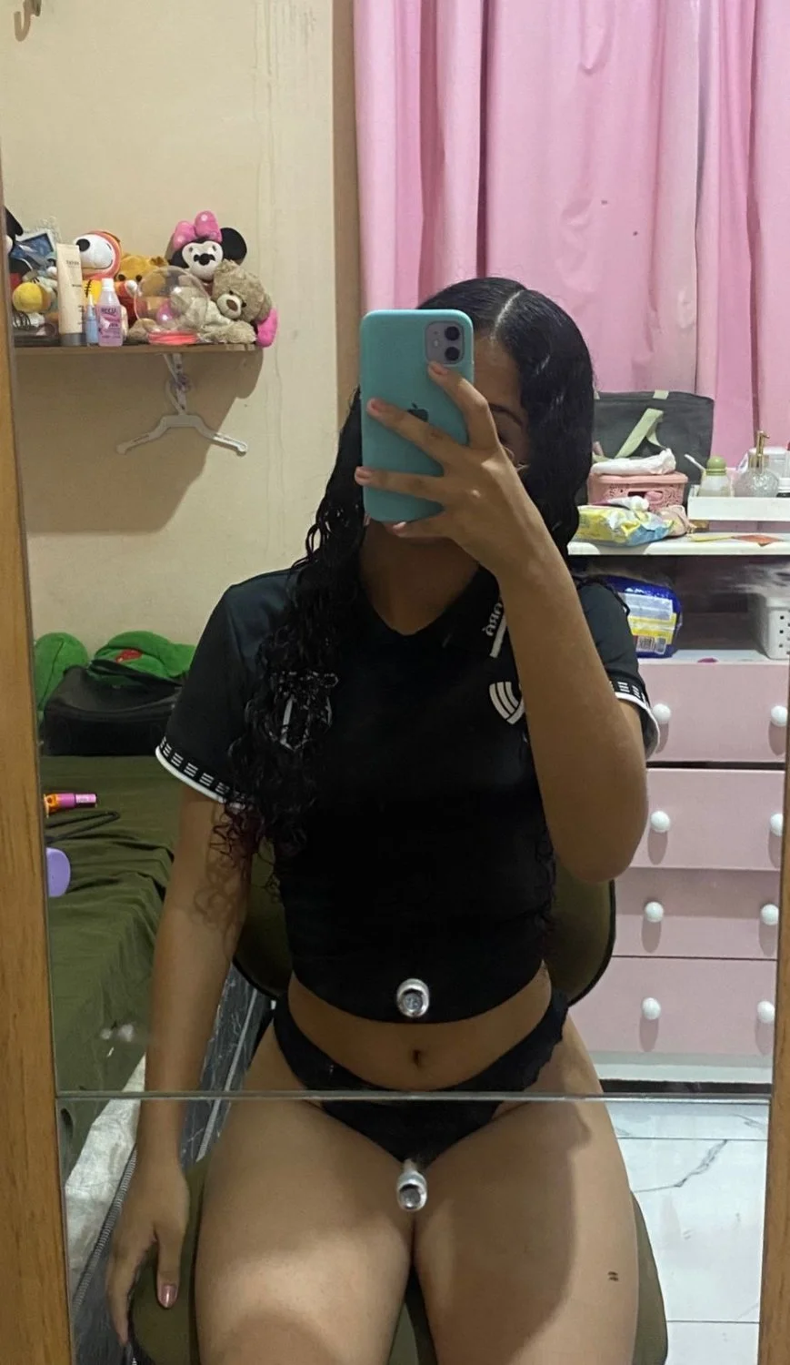 Novinha cacheada foi vazada pelo corno. putinha caiu na net mostrando tudo! video vazado erome br image 6