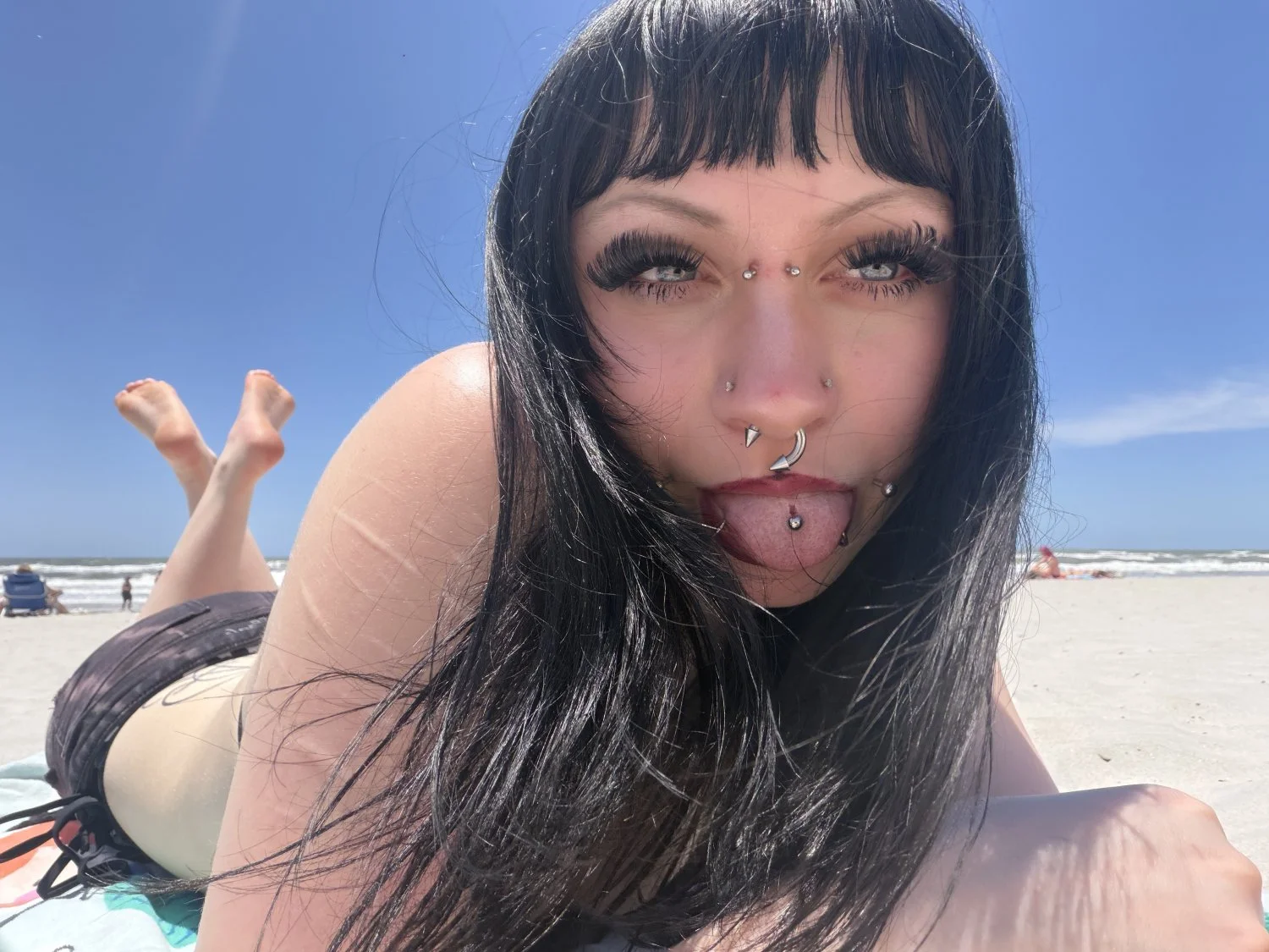 hmu to loyalty test my goth gf if you have a big dick and can show results check comments image 6