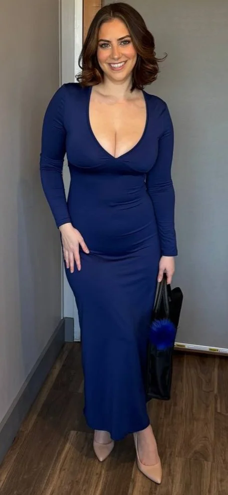 Request.. Thick Gorgeous Milf.. <> Instagram Influencer.. image 8