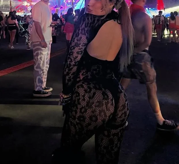 White girl image 3