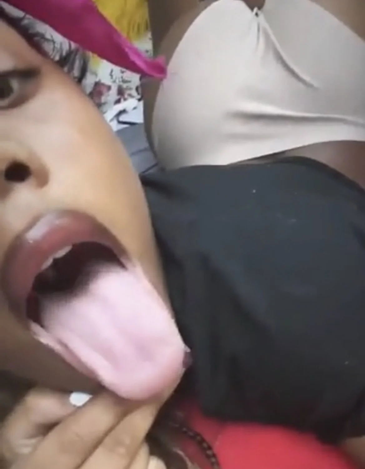 Just want that lips on my dick ❤️👀🔥💦 image 1