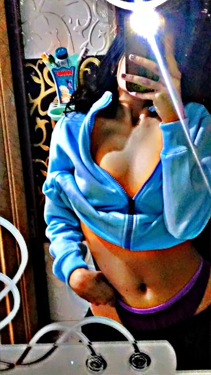 Linda flaquita le gusta ser mi puta y pasa pack siempre que quiero image 22