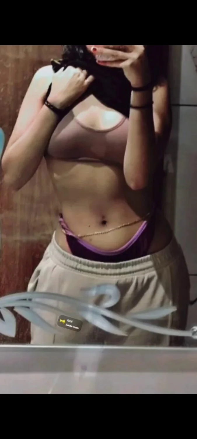 Linda flaquita le gusta ser mi puta y pasa pack siempre que quiero image 40