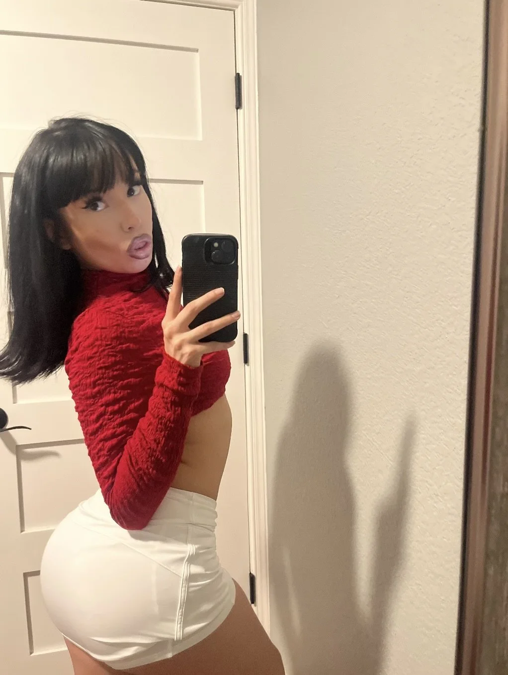 Petite phat ass Latina image 2