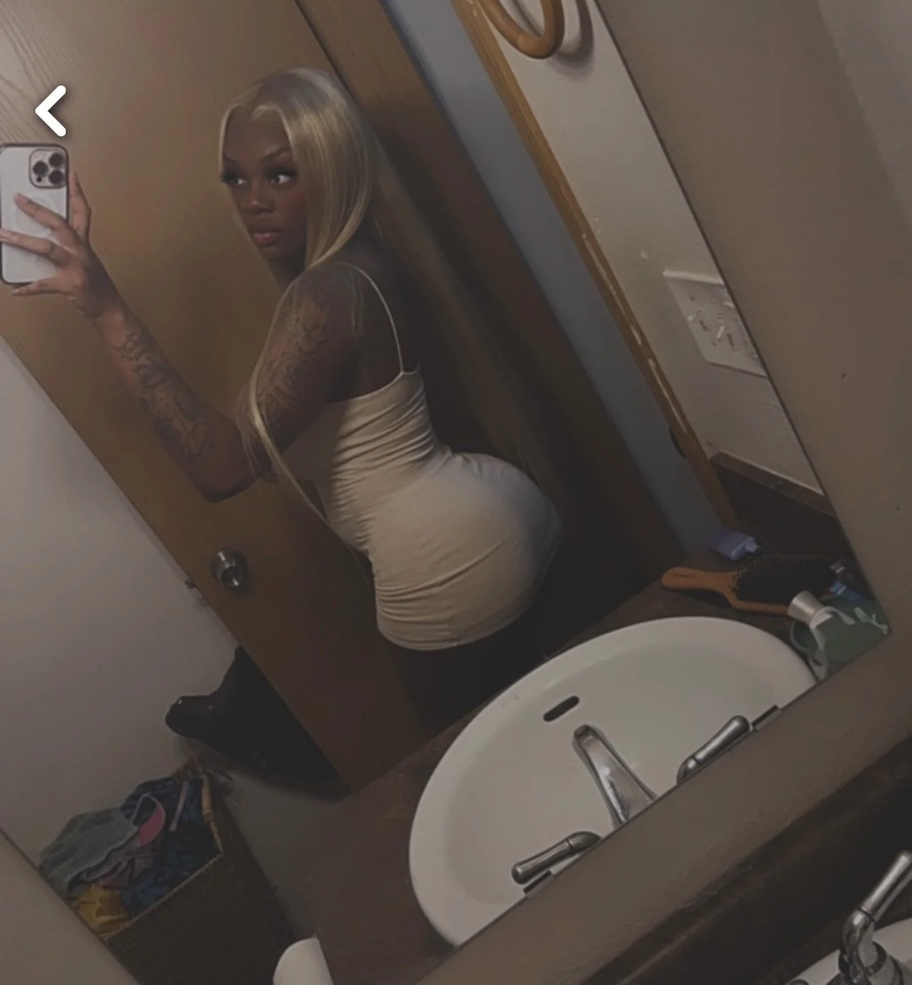 Ebony teen image 3