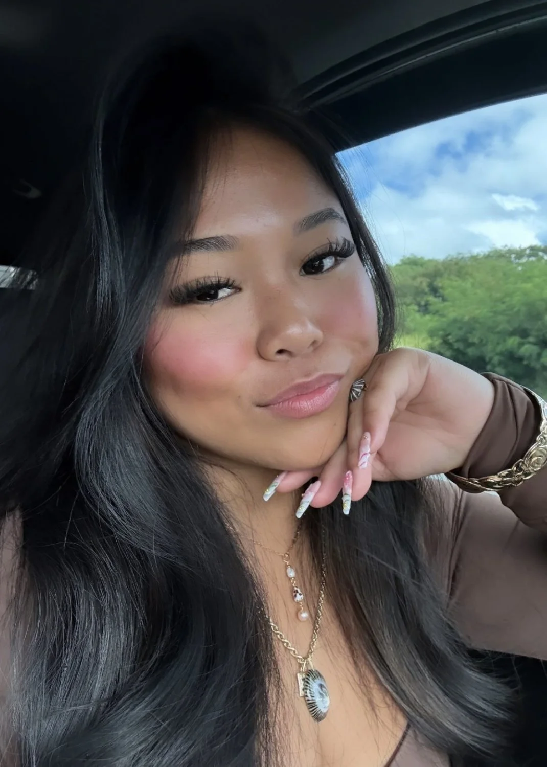 HAWAII CHICK image 2