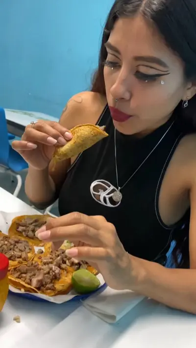 Quería comer tacos cover image