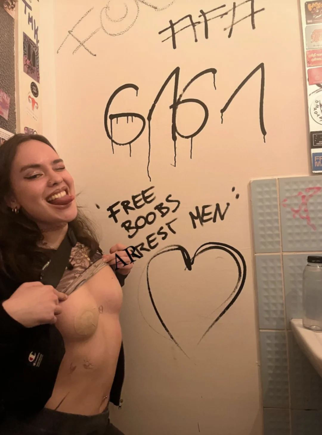Webslut exposed image 14