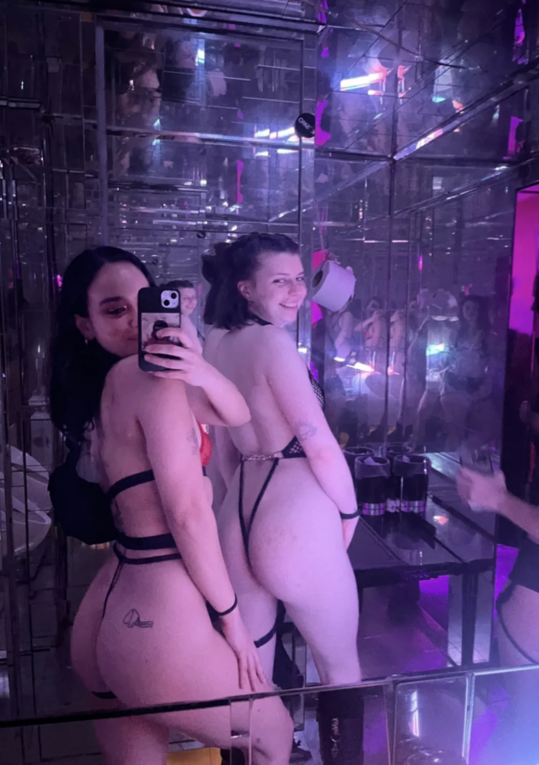 Webslut exposed image 3