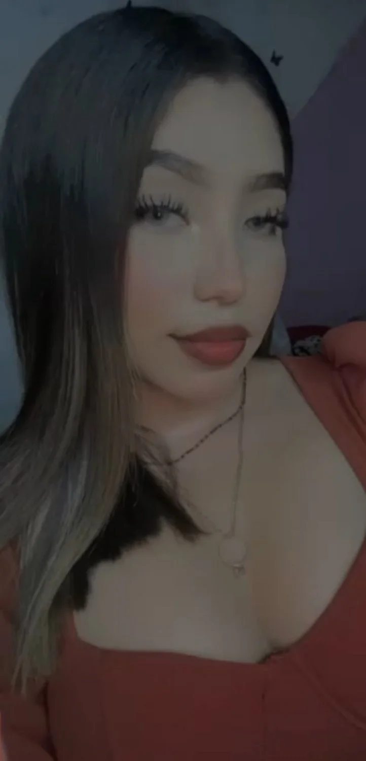 Girl sexy cara de putita y zorra image 3