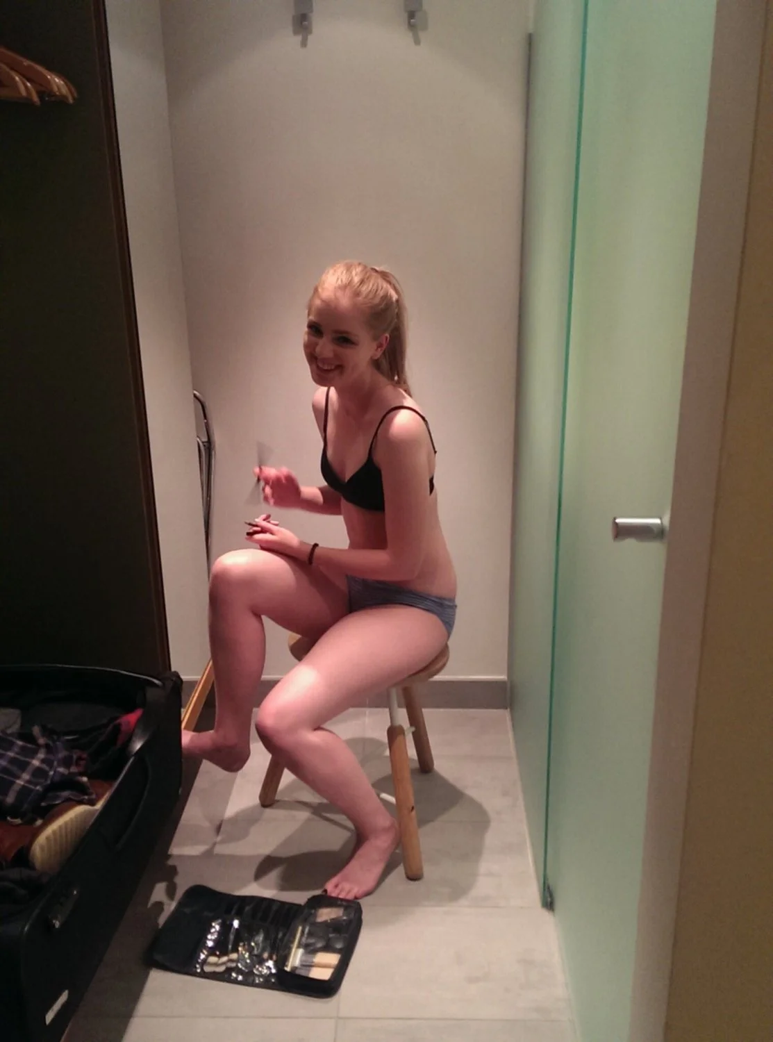 Nicole image 4