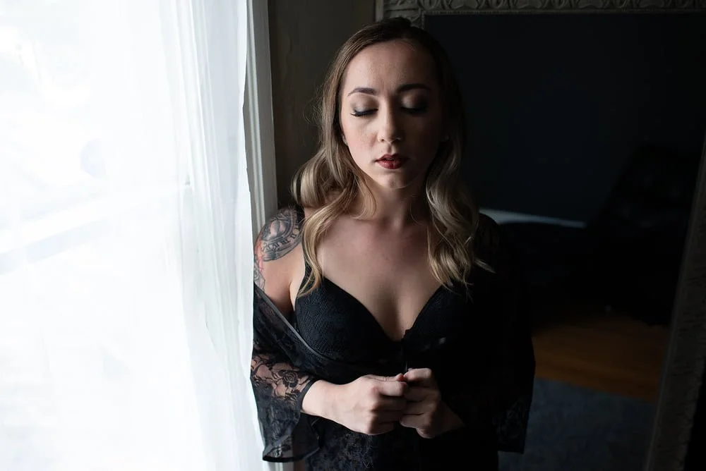 Blonde Milf Kendra Shows Everything in Boudoir image 11