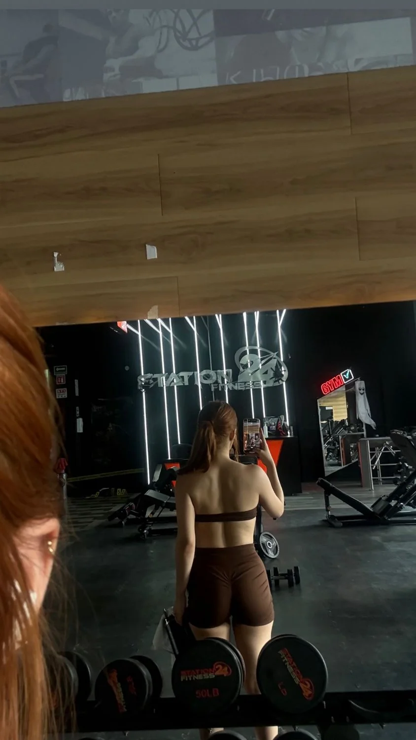 Lupita edecán putona de monterrey filtrada image 12