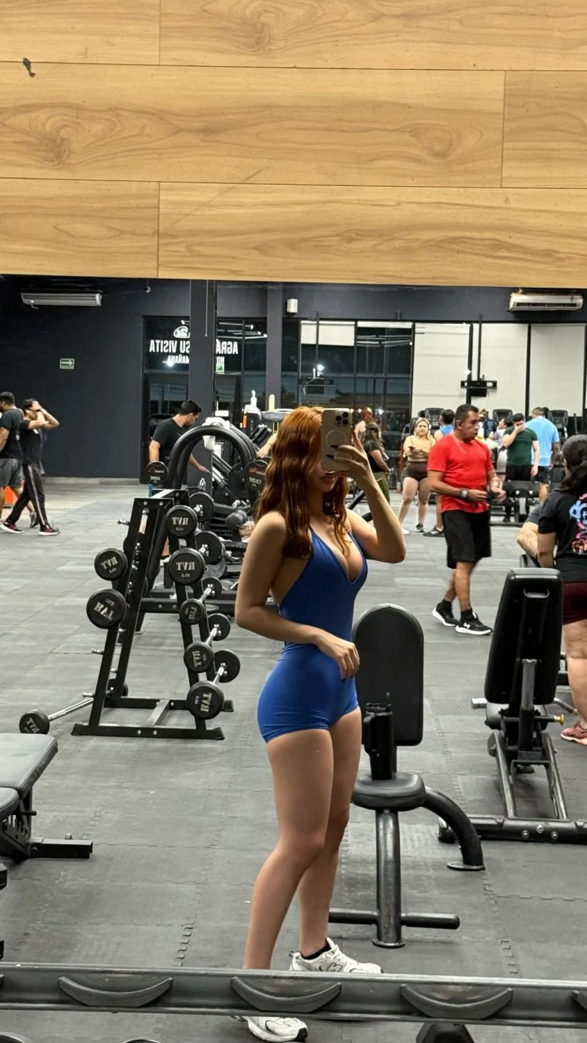 Lupita edecán putona de monterrey filtrada image 18