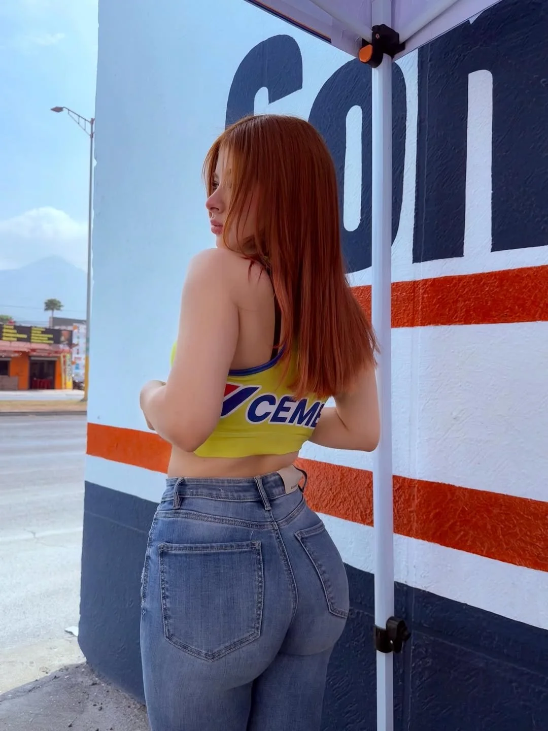 Lupita edecán putona de monterrey filtrada image 5