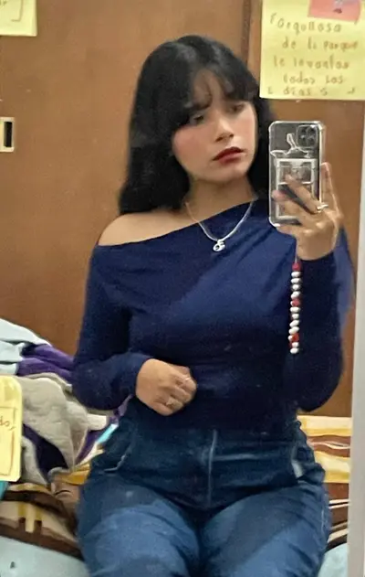 Pendeja quemada por un seguidor cover image