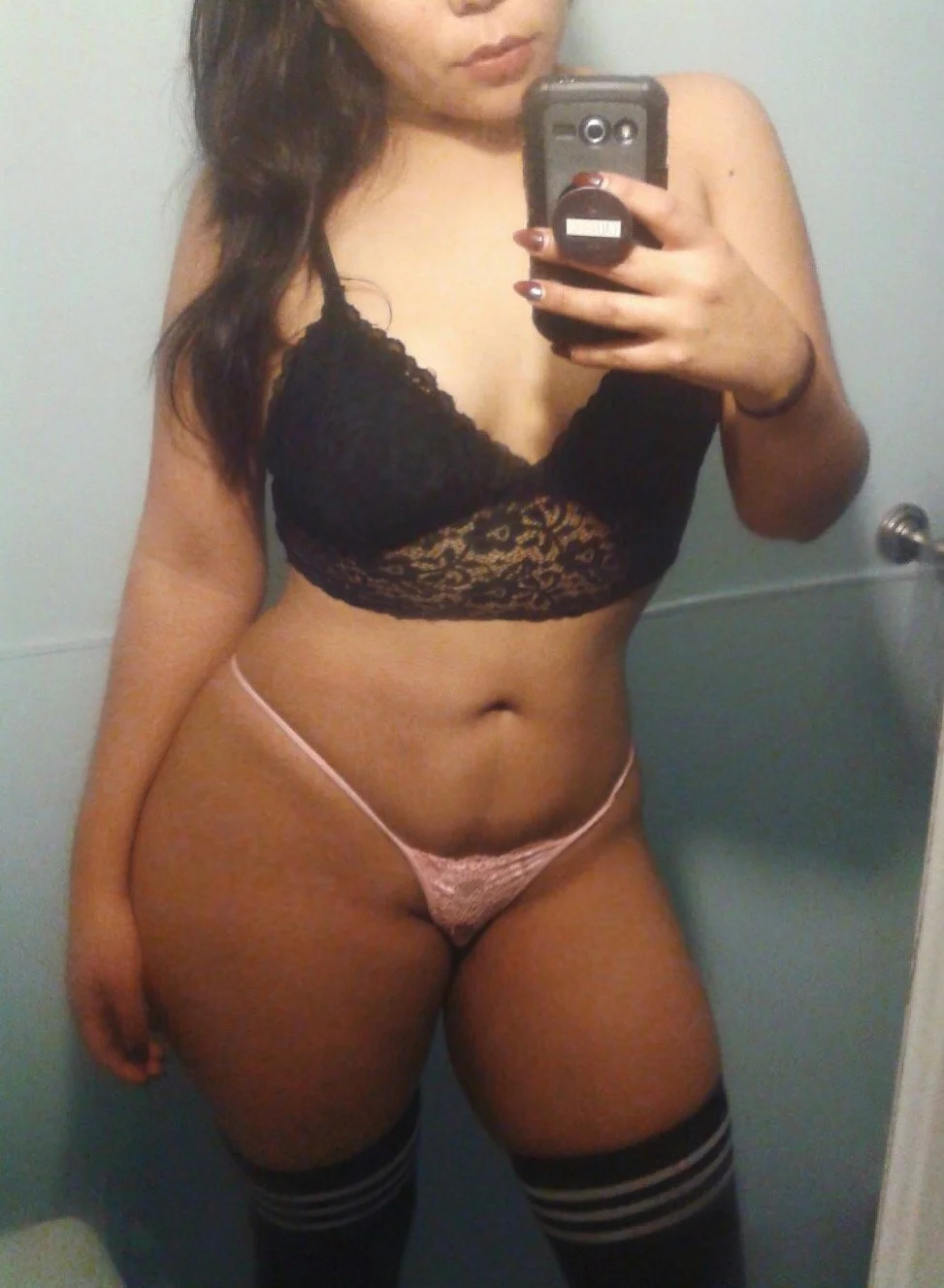 Latina nalgona image 6
