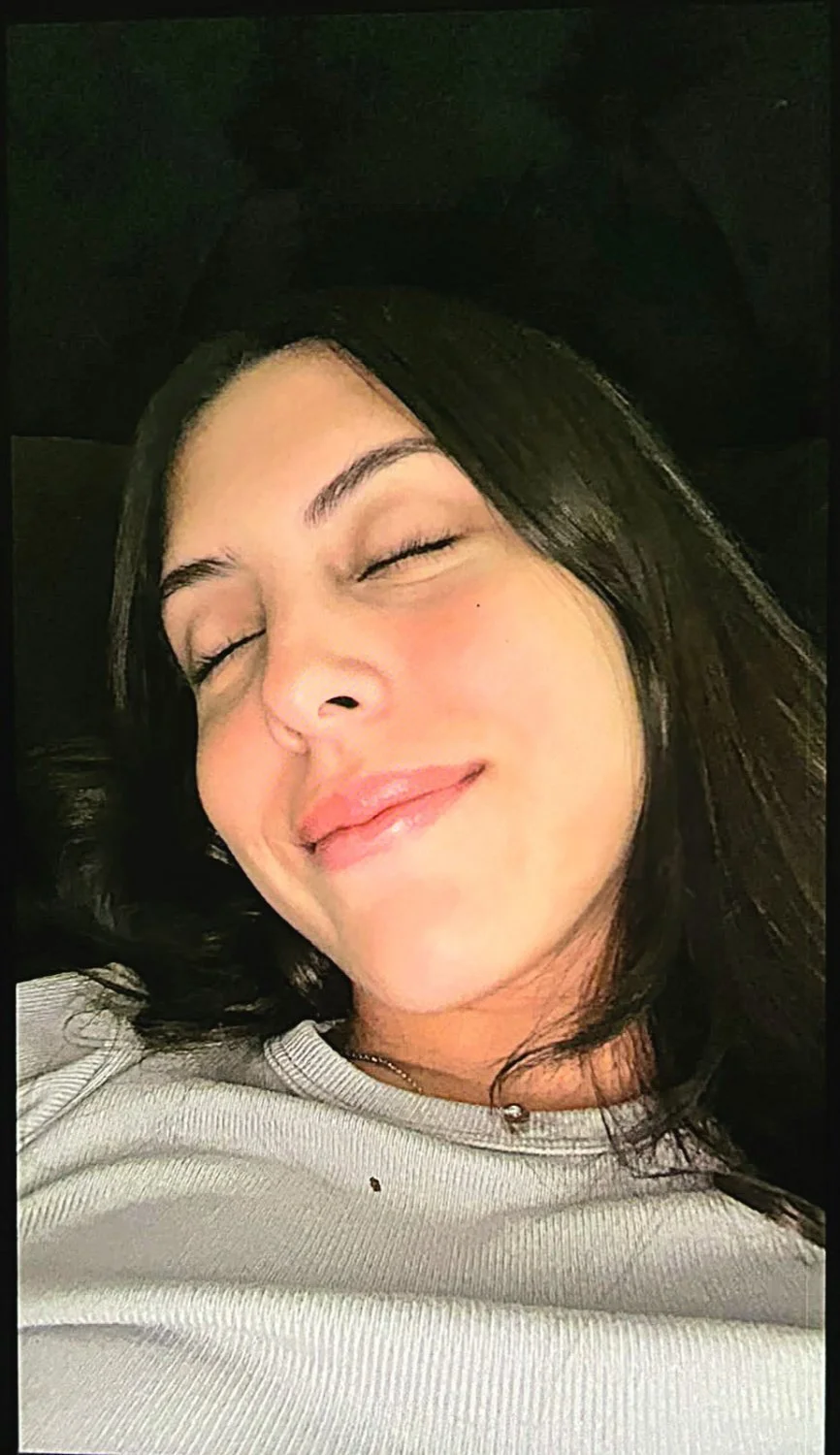 Morena vazou tomando banho e pediu tributo image 2