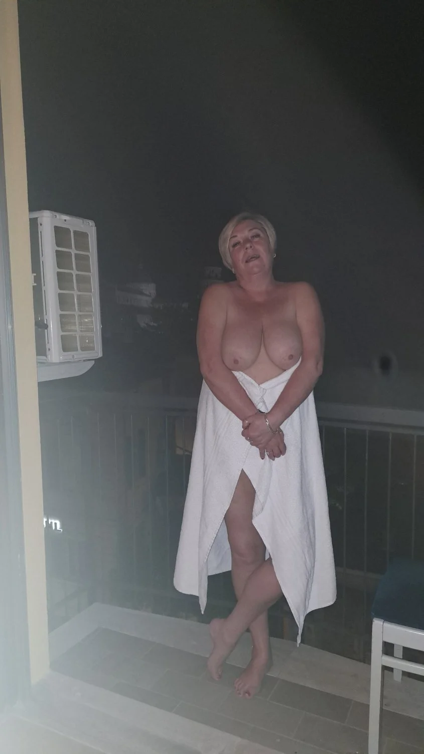 English Slut Wife Tina A image 5