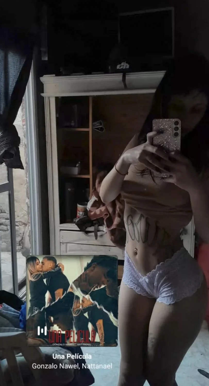 Tremendo culo tiene esta puta image 5