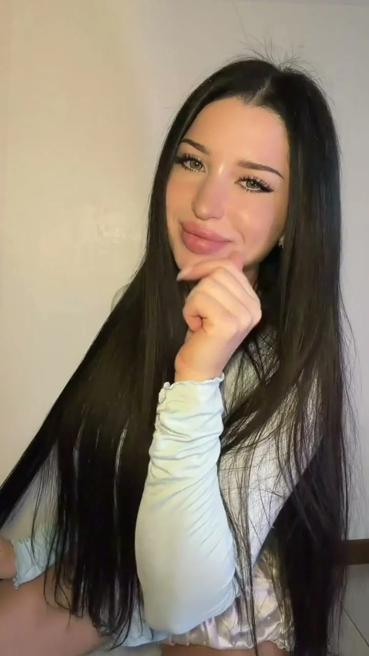 🔞 busty slut round ass grinding nude tight pussy 😈🍑 OF main image