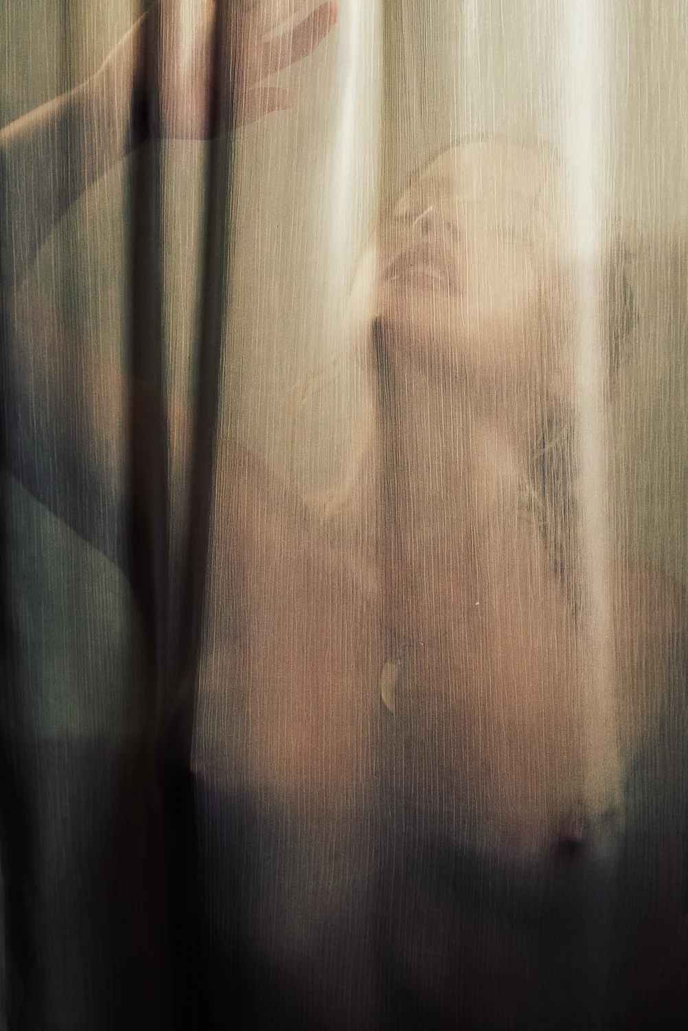 Amy X Room Noir image 2