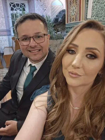 Tenho mta cara de corno e ela hotwife? cover image