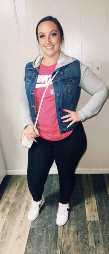Tatted Pawg milf has a beautiful cumface main image