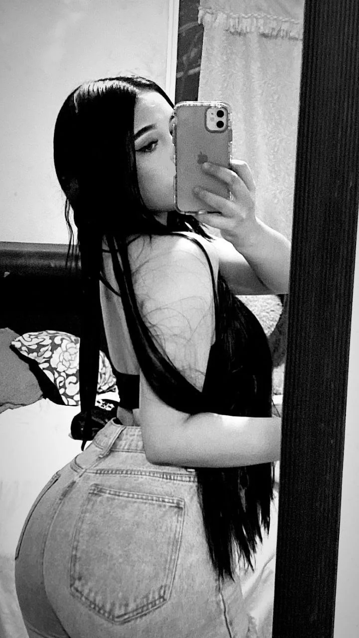 curvy latina image 13