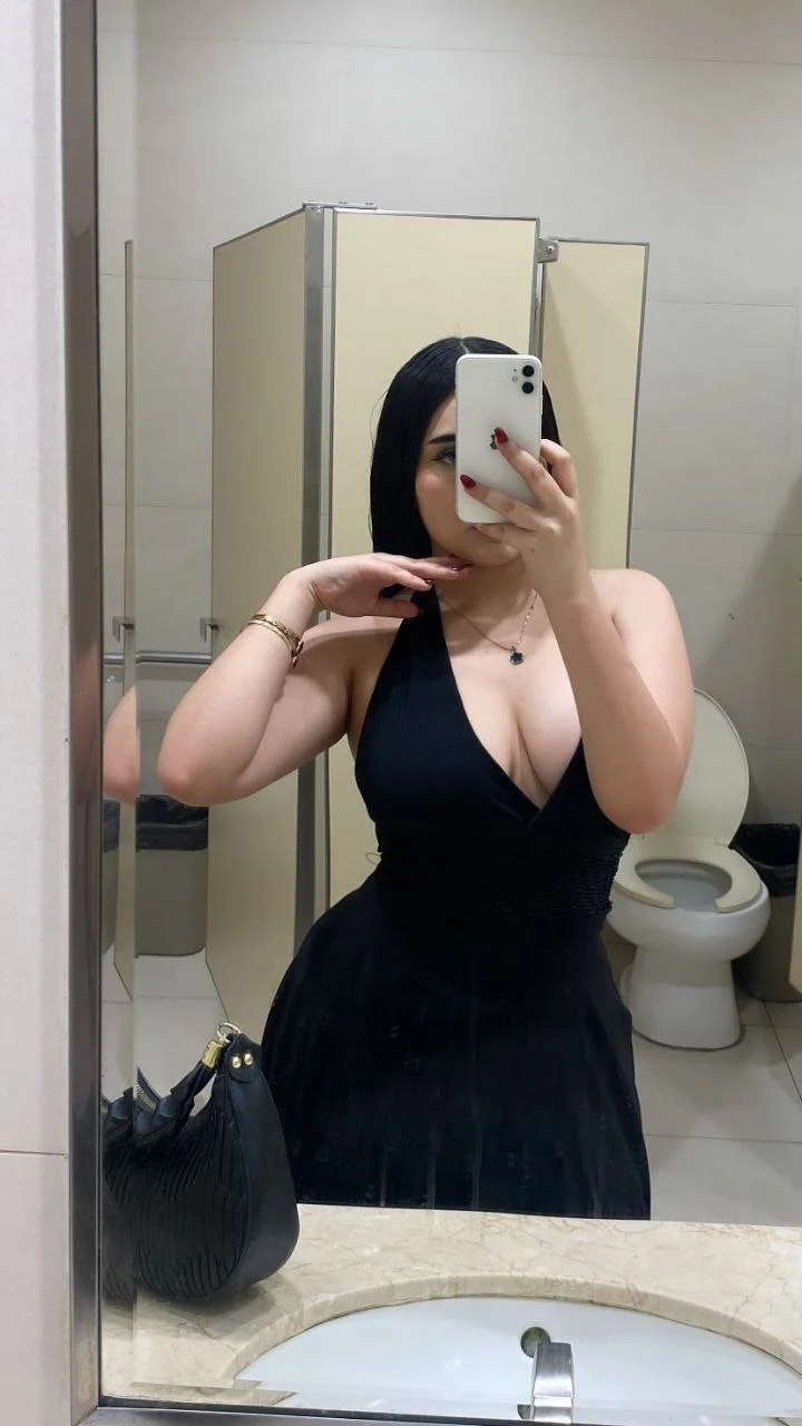 curvy latina image 19