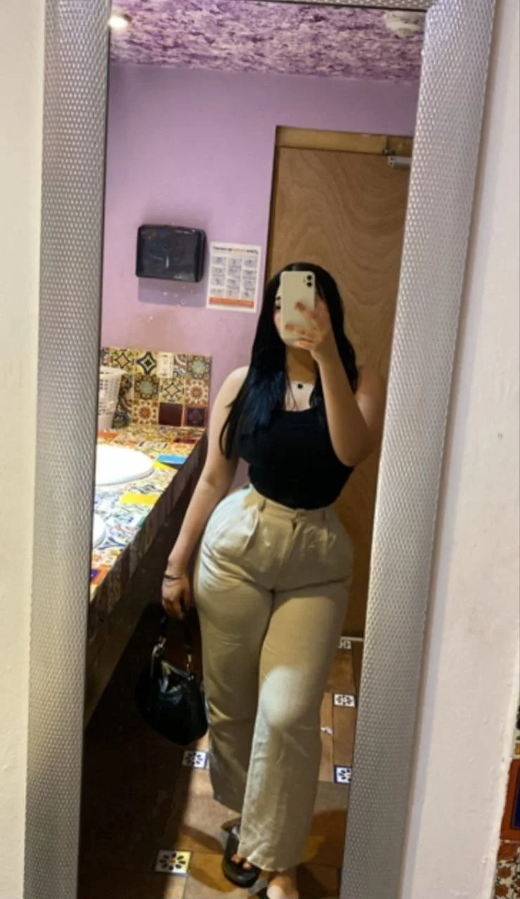 curvy latina image 3