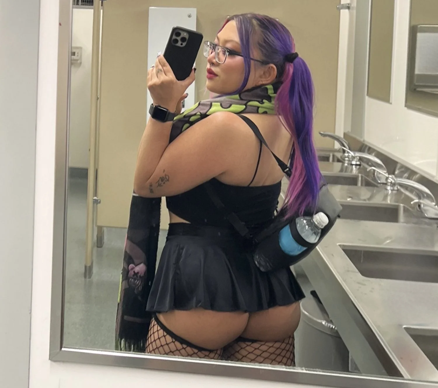 Chubby Filipina rave slut image 5