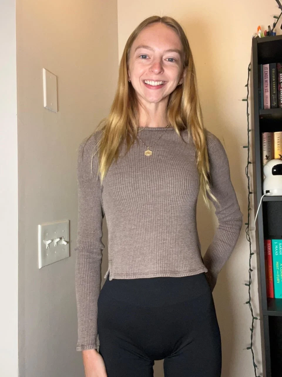 Petite 25 year old webslut wants to start an OF image 11