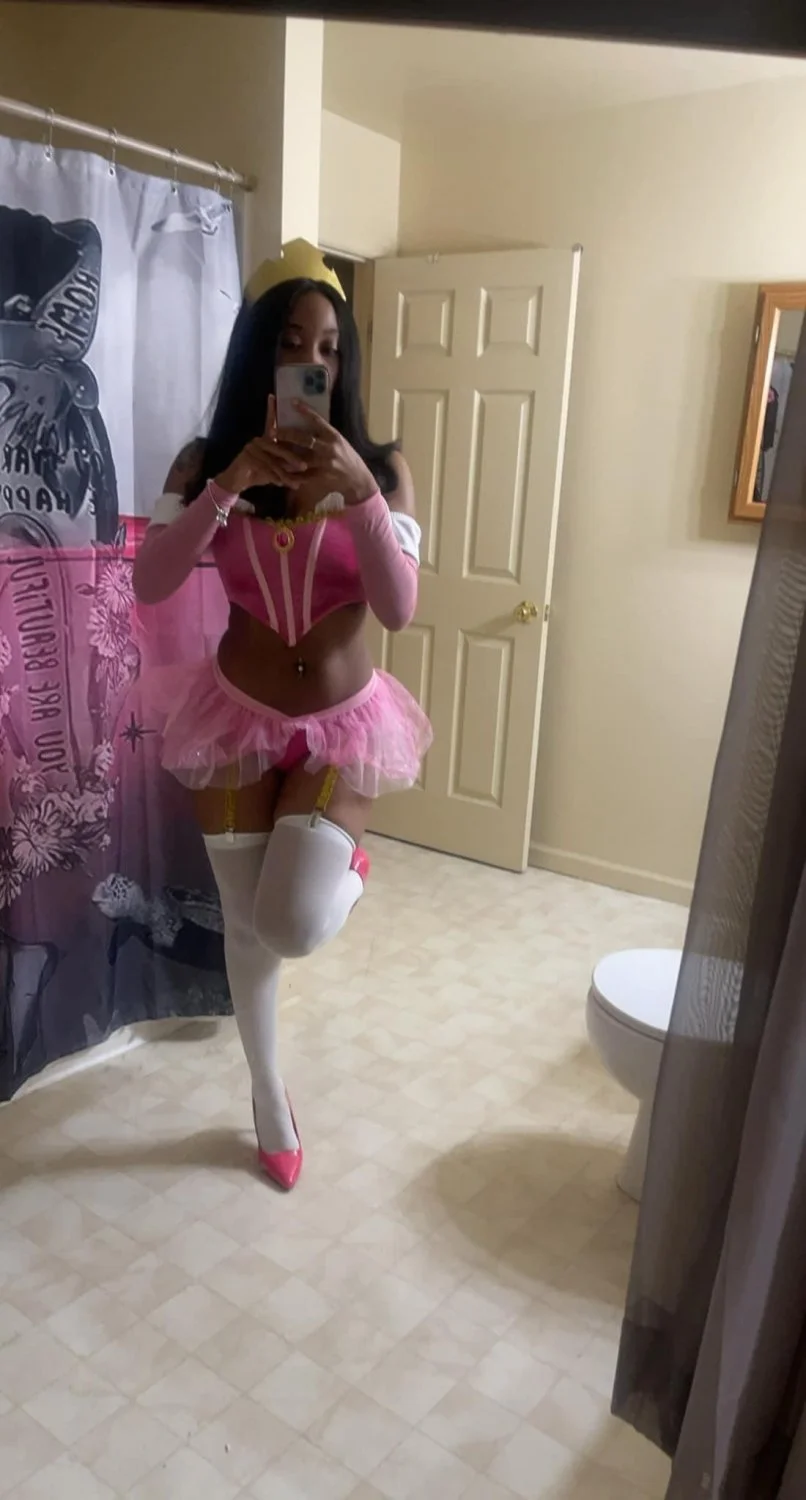 FineTeen Pyt Ebony Baddie image 19