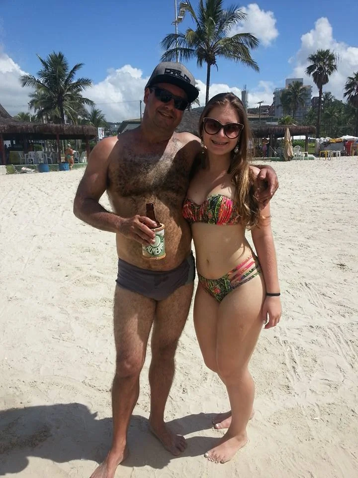 Mãe e filha tesudas, o que fariam com elas? image 16