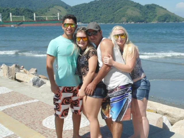 Mãe e filha tesudas, o que fariam com elas? image 31