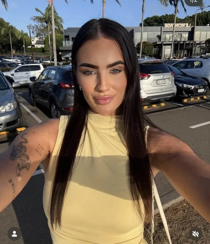 Australian slut Chloe lost in IRL game main image