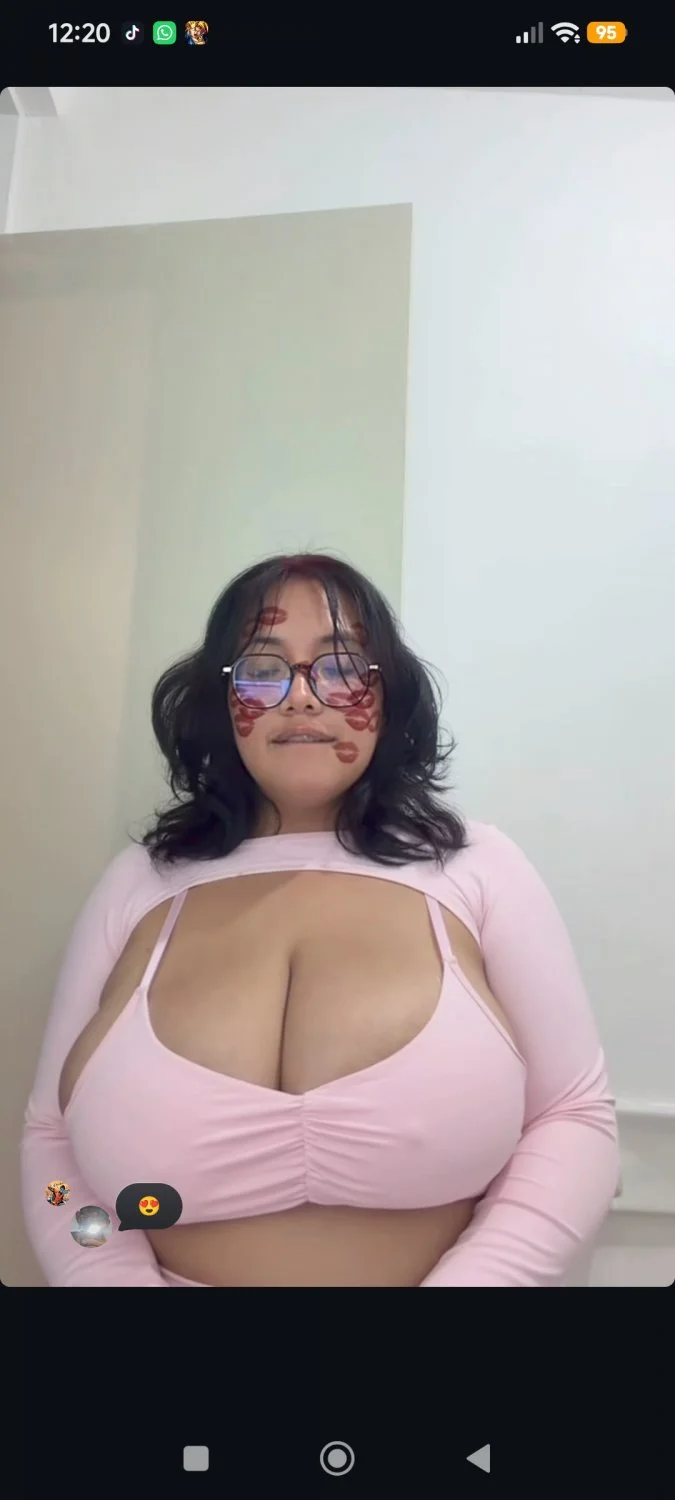 Abigail Honey image 6