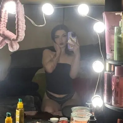 Slutty petite Latina Teen wants a big brown cock from daddy 🤤😍 cover image